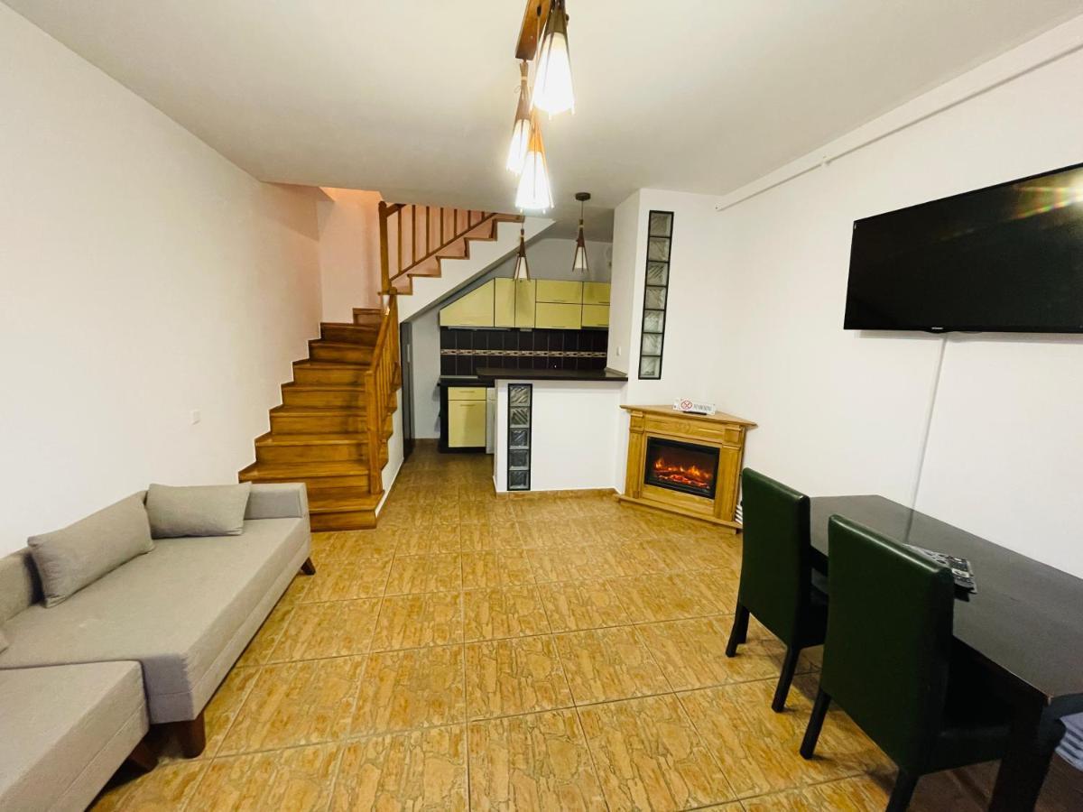 Casa Cu Balcon Apartment Brasov Exterior photo