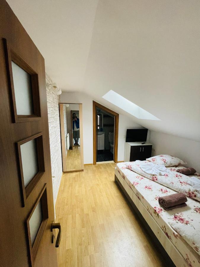 Casa Cu Balcon Apartment Brasov Exterior photo